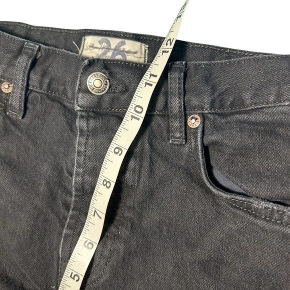 We The Free Washed Black Straight Leg High Rise Distressed Jeans Sz 26 - Picture 10 of 14